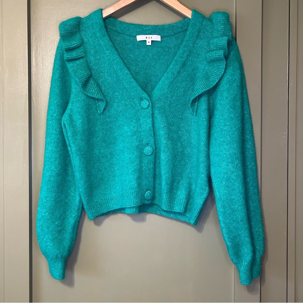 Max Cropped Sweater